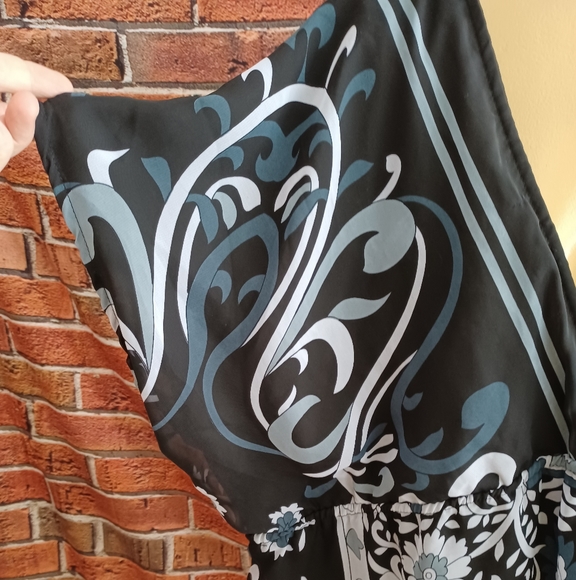 PRICE DROP!! Boho tunic/Cover up - Picture 3 of 8